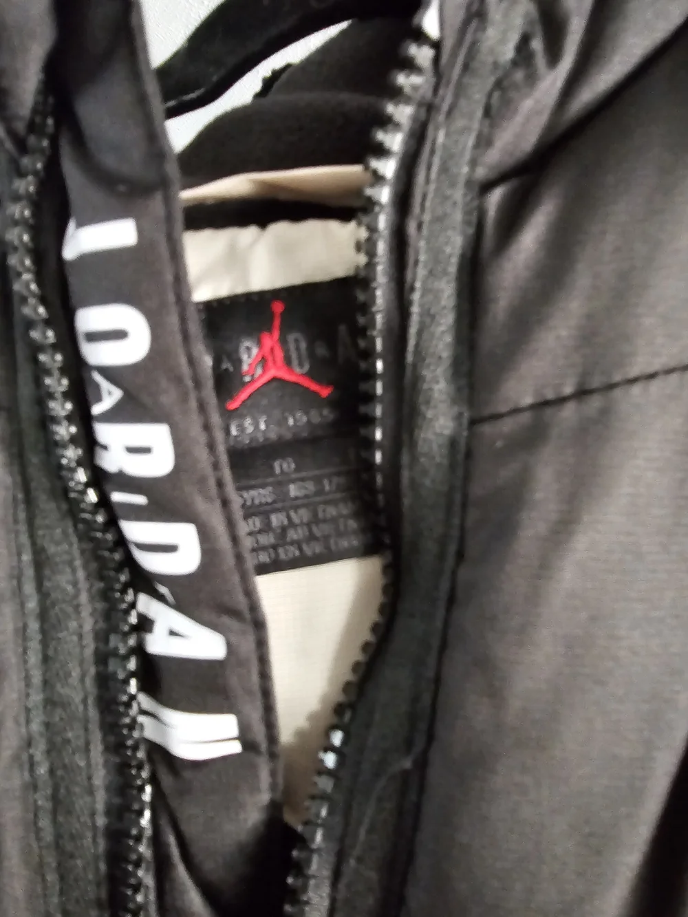 Jordan Two-Tone Puffer Jacket in Cream and Black